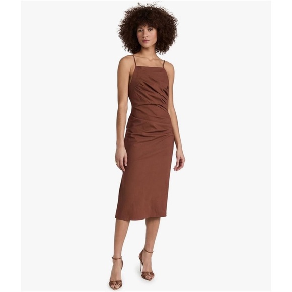 ASTR the label Armona Ruched midi Dress - Picture 1 of 12